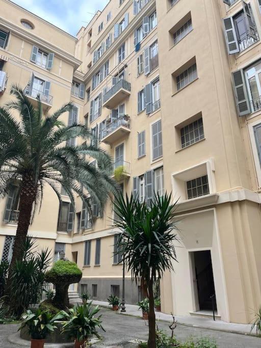 Lr Blue Apartment Rom